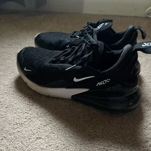 Nike Air Max 270 - Black